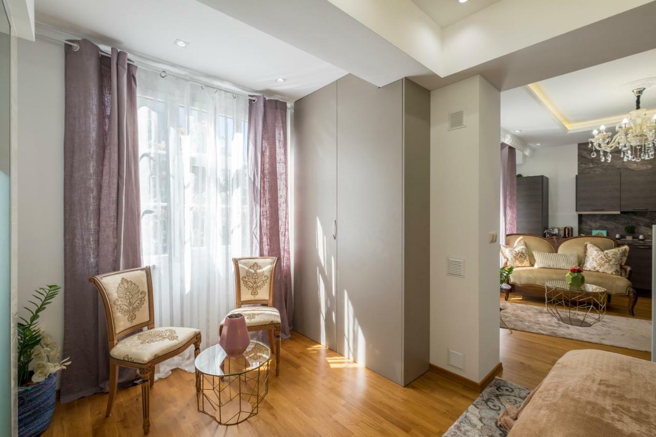 Parliament - Center Luxury Apartament *